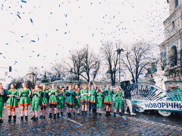 В Киеве состоялся первый новогодний парад