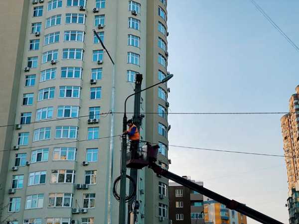 в Дарницком районе установили новые уличные фонари