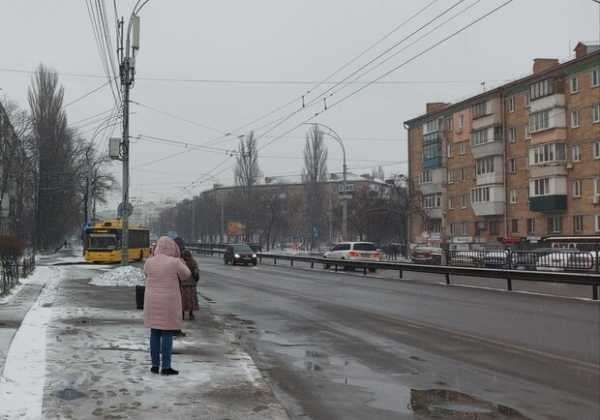Зима пришла: какая сегодня обстановка на дорогах Киева