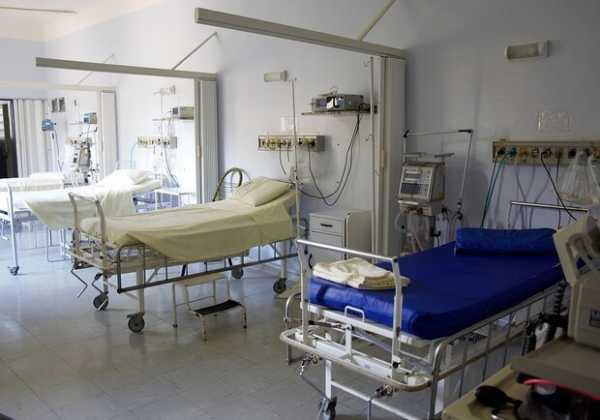 Мэр отругал: в больницах УЗ начали принимать больных коронавирусом