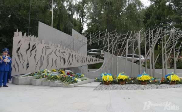 У центрі столиці відкрили Меморіал пам’яті загиблим киянам-учасникам АТО/ООС