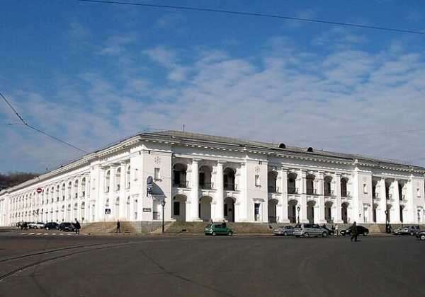 Гостиный двор взяли под охрану Национальной полиции Украины