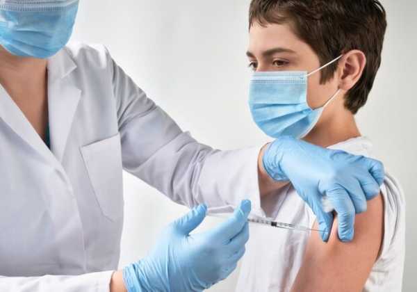 «Ковидную тысячу» получат вакцинированные дети от 12 лет
