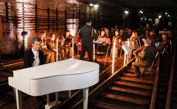 Столичний метрополітен розігрує запрошення на концерт піаніста Євгена Хмари