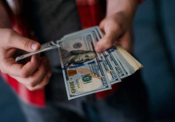 Курс валют в Украине 25 июля 2023: сколько стоит доллар и евро