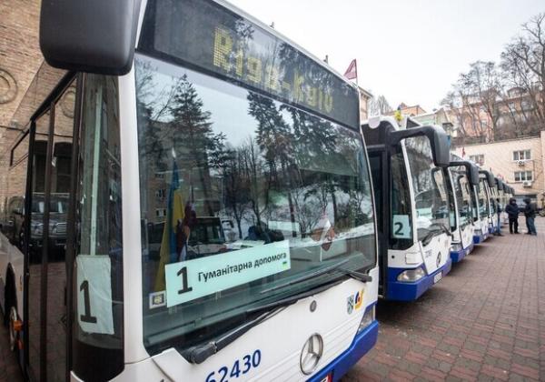 У Києві відновлюють роботу два автобусні маршрути