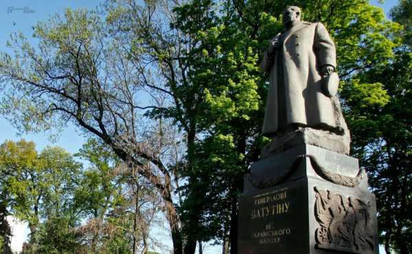 У Києві знесуть пам’ятники Ватутіну і Чкалову: Мінкультури дало згоду