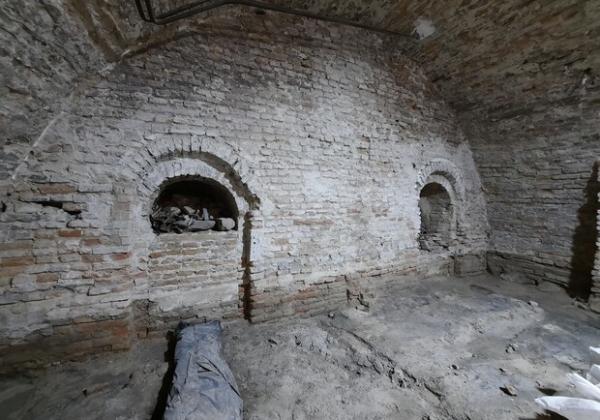 Поруч із Софійським собором розкопали підземні ходи – фото