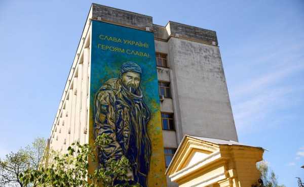 У центрі столиці з’явився мурал з зображенням Олександра Мацієвського