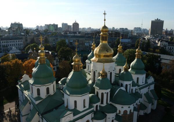 ПЦУ та УГКЦ перейдуть на новий календар: як зміняться дати свят