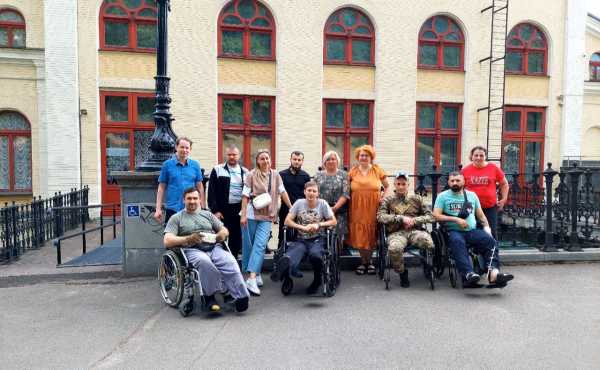 Воїни, які лікуються у госпіталі, побували на концерті у київській філармонії
