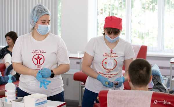 У Всесвітній день донора у столиці відзначили працівників Центру крові та найактивніших донорів
