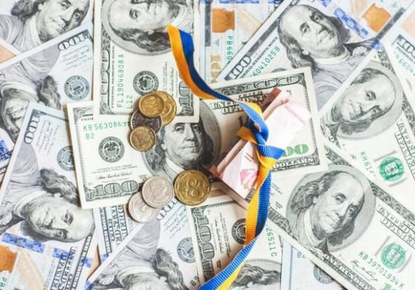 Курс валют в Україні 4 липня 2023 року: скільки коштує долар і євро