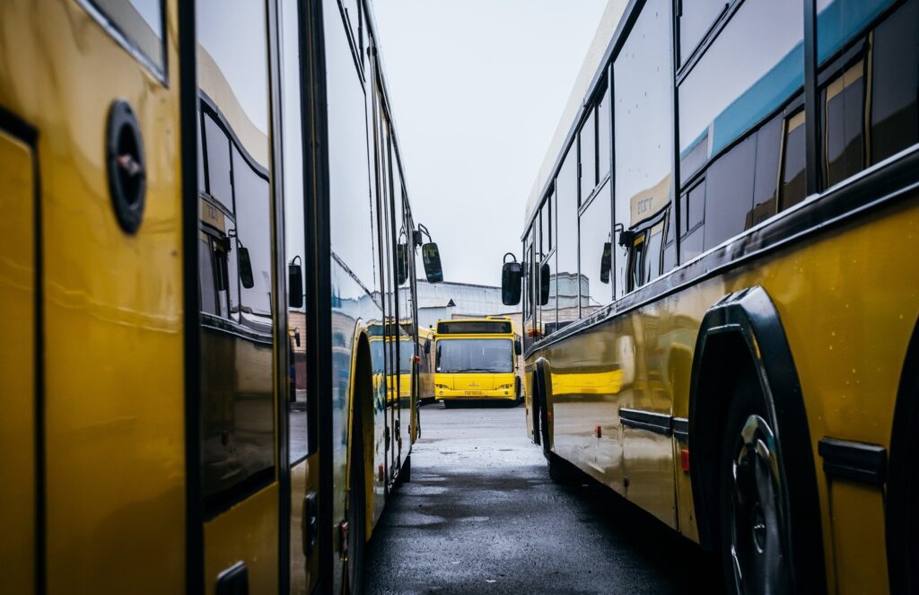 автобуси
