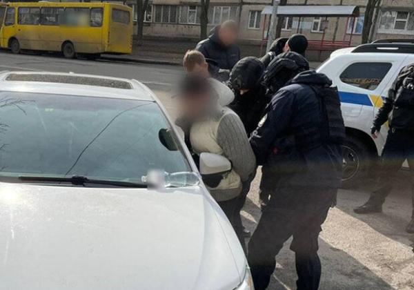 Як кримінальний авторитет Коба з Києва за 8500 доларів переправляв чоловіків до Молдови.