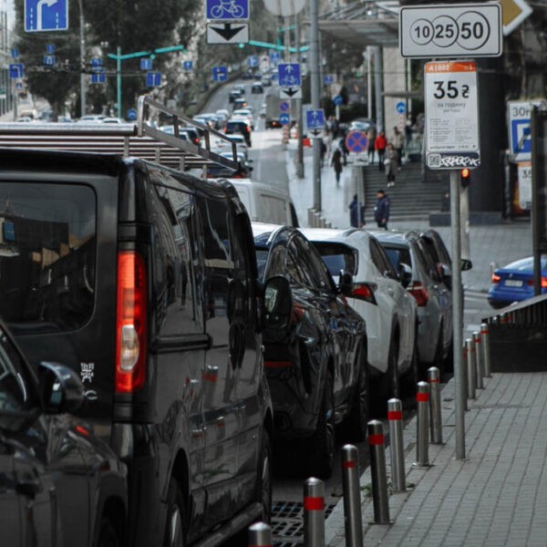 Паркуйся без остраху: суд визнав незаконними встановлені тарифи