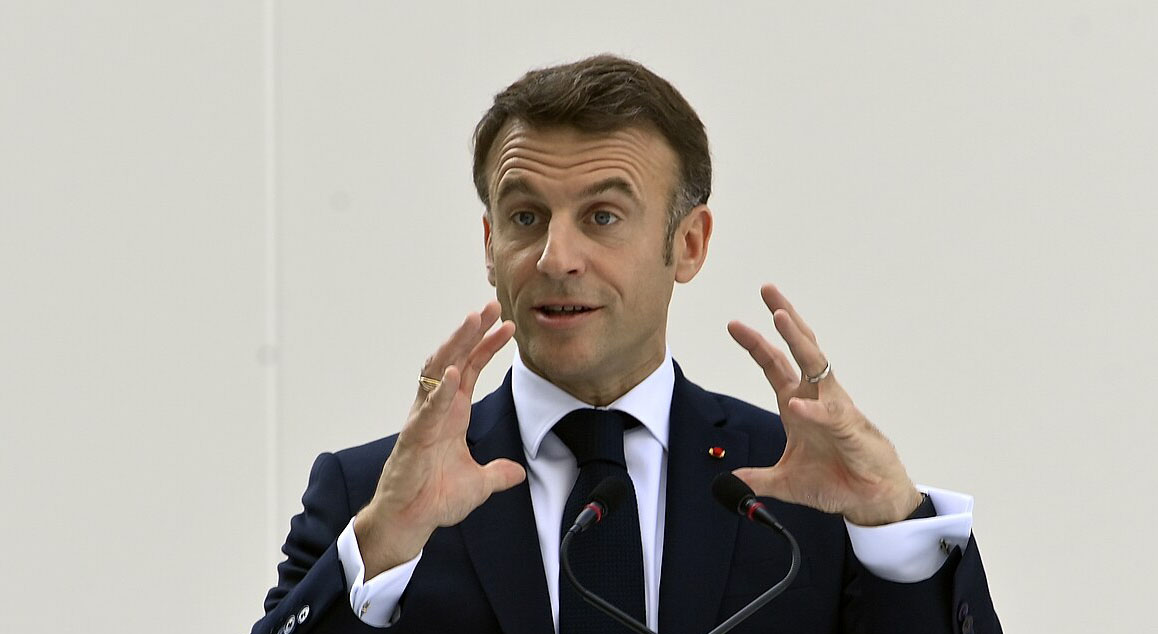Президент Франції про введення військ в Україну.