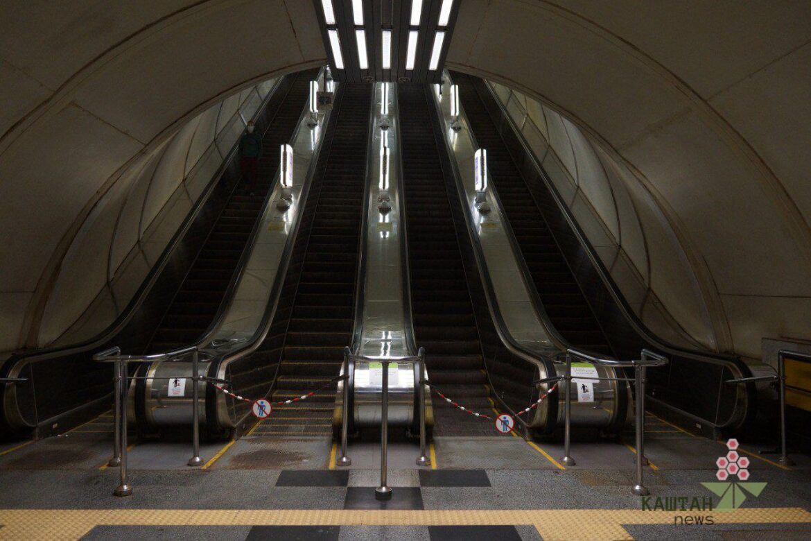 У Києві знову  закривали три станції метро