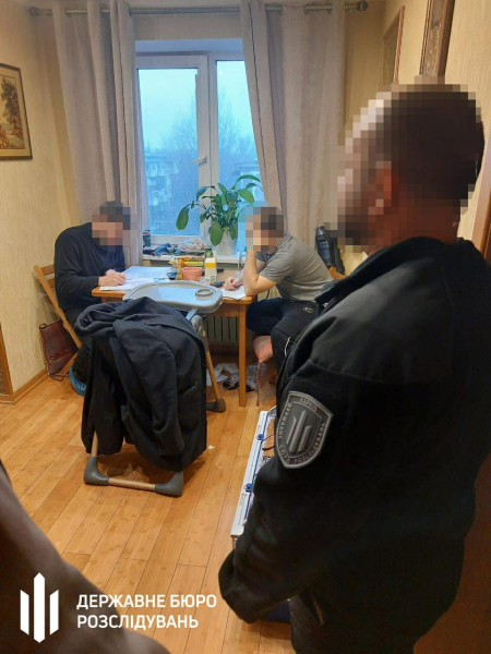 Організатор переправлення ухилянтів за кордон попався на виготовленні фейкової довідки