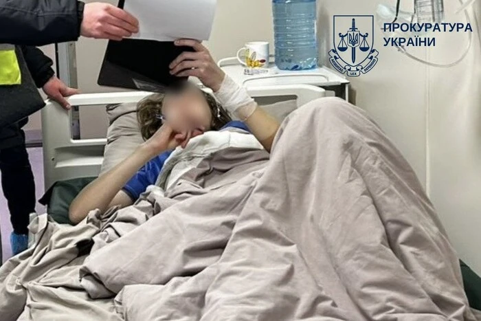 Напад у столичній школі: підозрюваний підліток після лікування відправиться в СІЗО