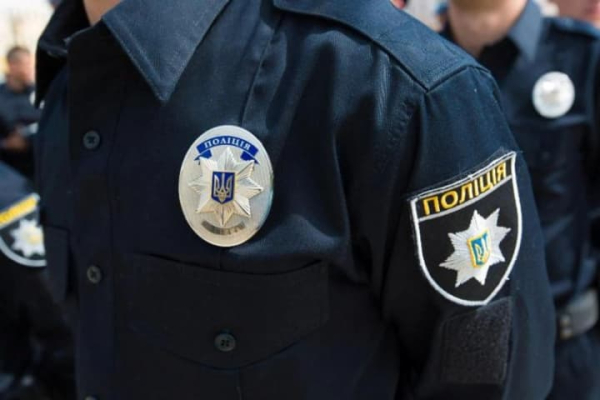 На Оболоні в Києві вибухнув автомобіль: є травмовані, правоохоронці встановлюють обставини 