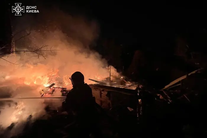 У Києві виникли перебої з теплом і гарячою водою, змінено рух поїздів метро