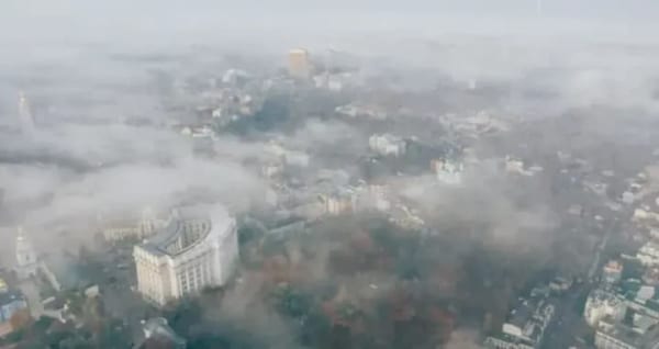 Атака рф на Київ 20 січня: ворожі обстріли спричинили пожежі та смог на лівому березі - КМДА