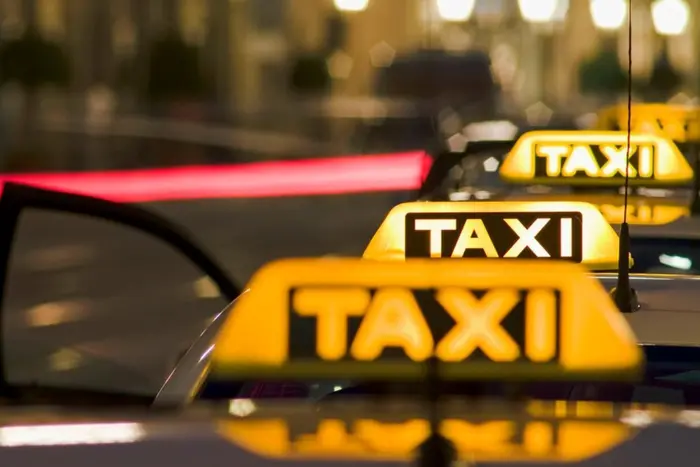 У Києві різко зросли ціни на таксі під час повітряної тривоги