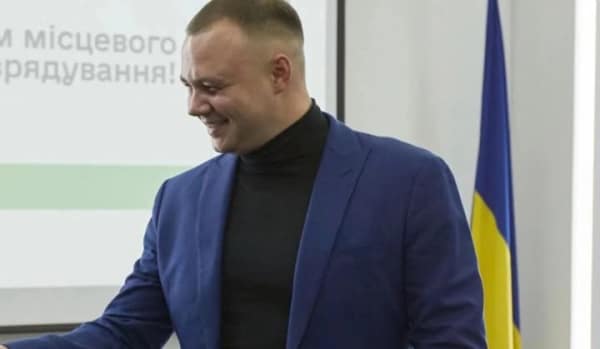 Депутат Київради Кузьменко отримав перелом хребта після падіння на ожеледиці у столиці 