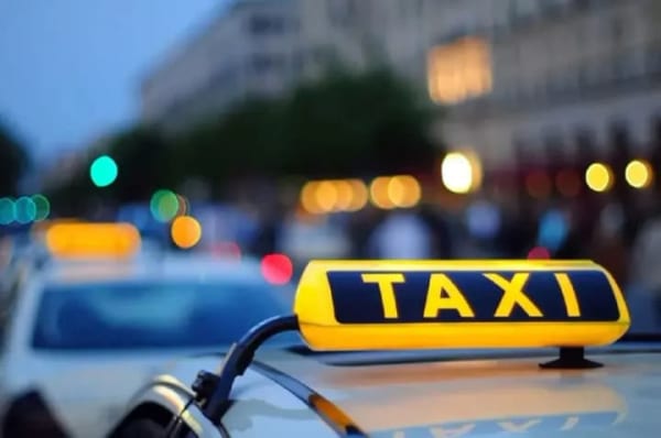 У Києві таксі почне працювати цілодобово