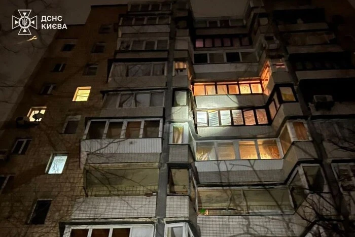Росія вдарила балістичними ракетами по Києву: двоє поранених (оновлюється)