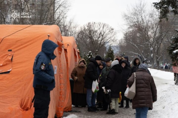 Понад 200 тисяч киян скористалися мобільними Пунктами незламності ДСНС