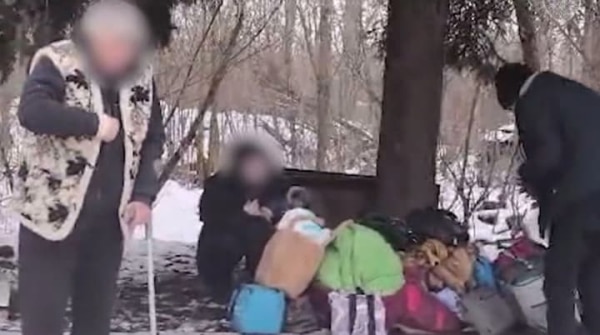 Поліцейські показали евакуацію сім'ї з Костянтинівки та тіла загиблої матері