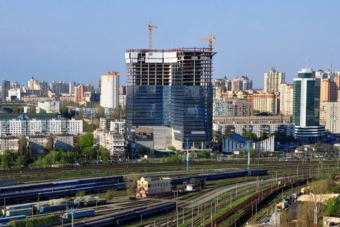 Недобуд Sky Towers у Києві вп'яте виставлено на продаж: чим він особливий