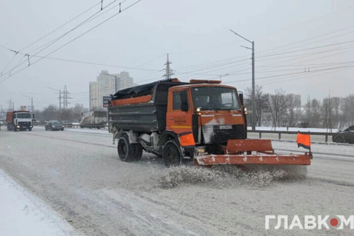 Снігопад у Києві. Поліція запровадила обмеження для великогабаритного транспорту