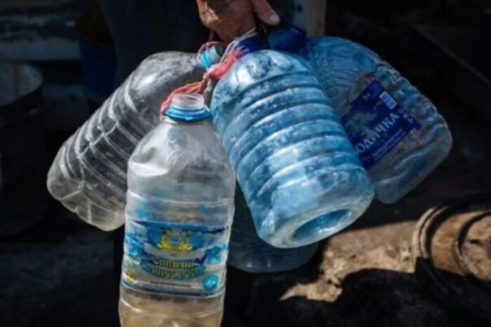 Влада закликала киян перевірити і за потреби оновити запаси води