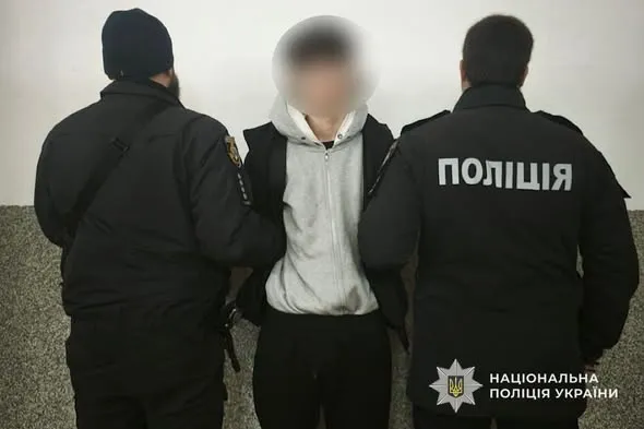 Напад підлітків із ножем на військового у Дніпрі: підозра у замаху на вбивство 2