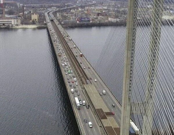 Київ: перелік мостів та шляхопроводів, де буде ускладнено проїзд 3-4 березня.