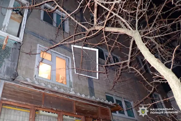 Вдерлися через вікно на другому поверсі: двоє киян вчинили розбійний напад на 79-річну жінку