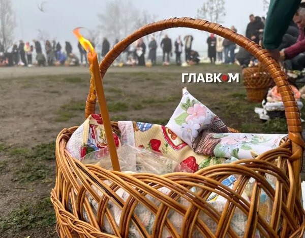 У Києві благословили перші пасхальні кошики (звіт)