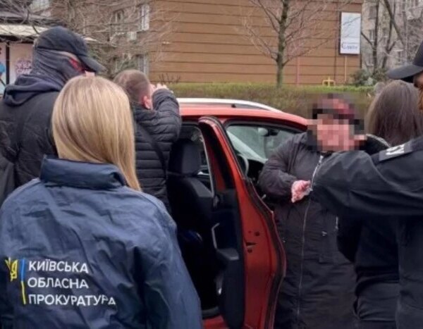 Діагноз за хабар: на Київщині схопили медсестру з тубдиспансеру, яка брала 20 тисяч