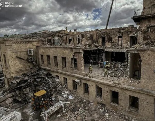 Масована атака на Київ 24 травня 2026 року: рятувальники четверту добу ліквідовують наслідки
