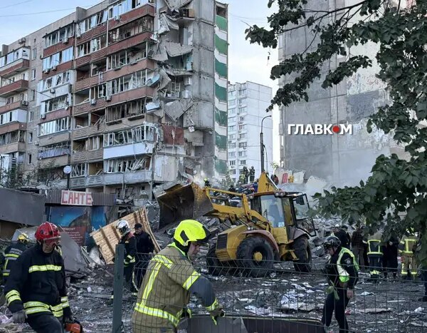 Напад на Київ: працівники ДСНС оприлюднили відео визволення цивільного