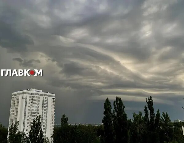 Київ: буря з громом (відеозапис)