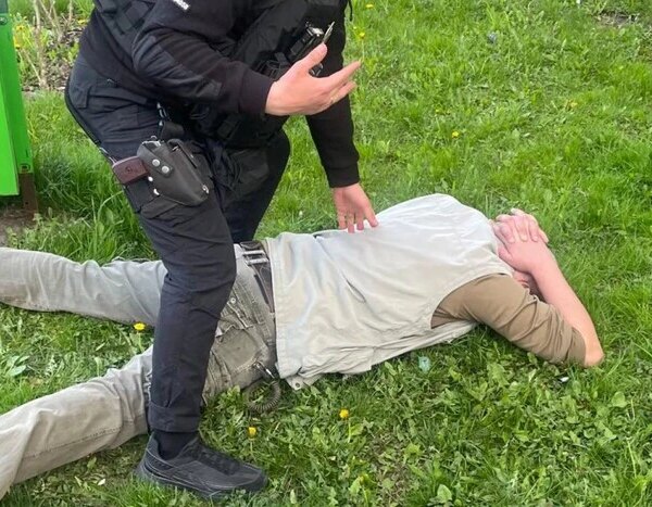 В головному парку міста арештовано чоловіка з бойовою гранатою