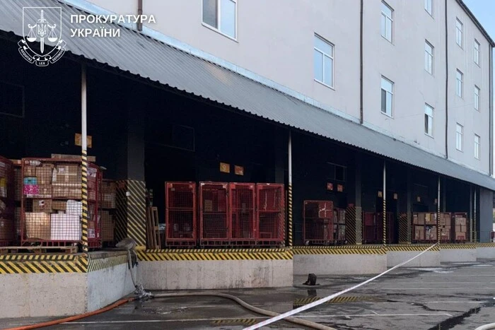Теракт у Києві: вибух на поштовому терміналі Оболоні розслідує СБУ