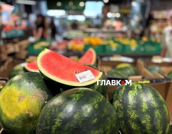 Придбайте кавун зі знижкою. Які методи використовують супермаркети, щоб реалізувати ранні дорогі баштанні культури