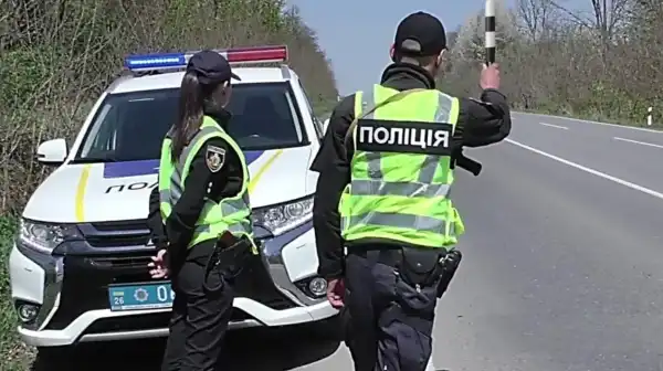 Не вчиняйте такого на дорозі: як поширені помилки під час зупинки поліцією&hellip;
