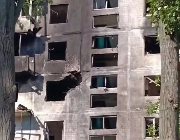 Нічна атака на Київ: «Шахед» влучив у житловий будинок на Лісовому масиві…