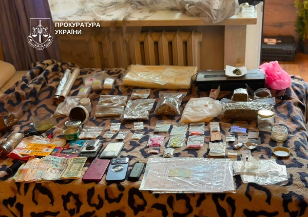 Затримано організатора нарковечірок: 2.5 кг наркотиків у Києві